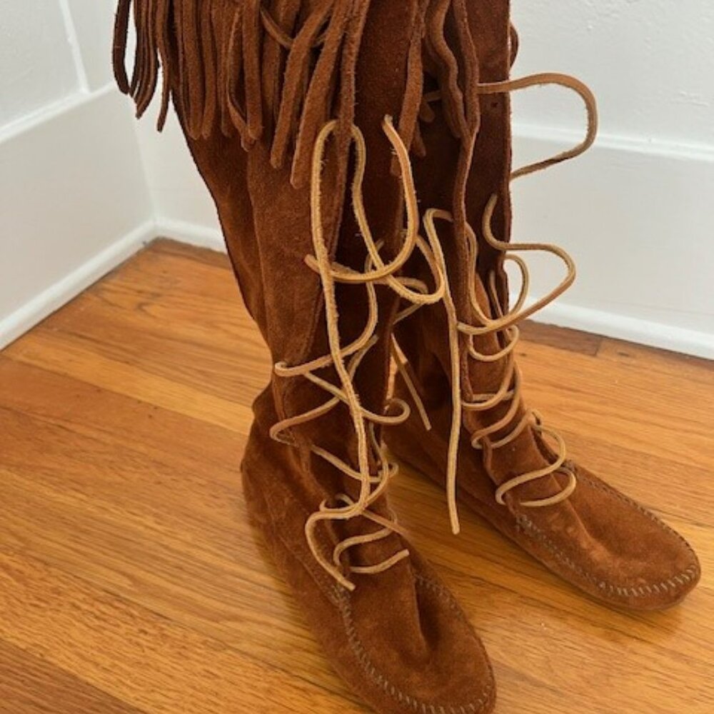 Minnetonka lace up boot 7